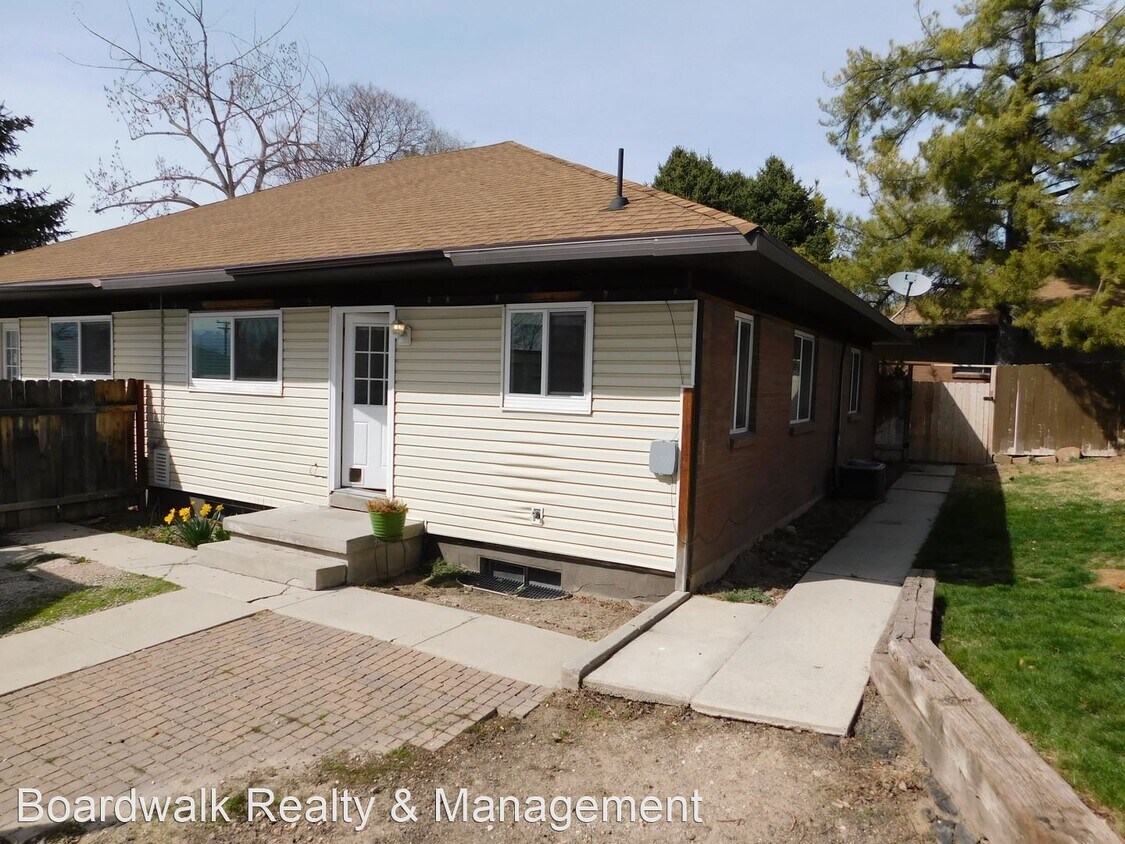 1781 Lincoln Ln, Holladay, UT 84124 Room for Rent in Holladay, UT