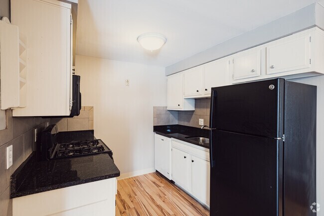 2 habitaciones, 2 baños, 1200 pies cuadrados, cocina - 25-47 Old Lyme Dr