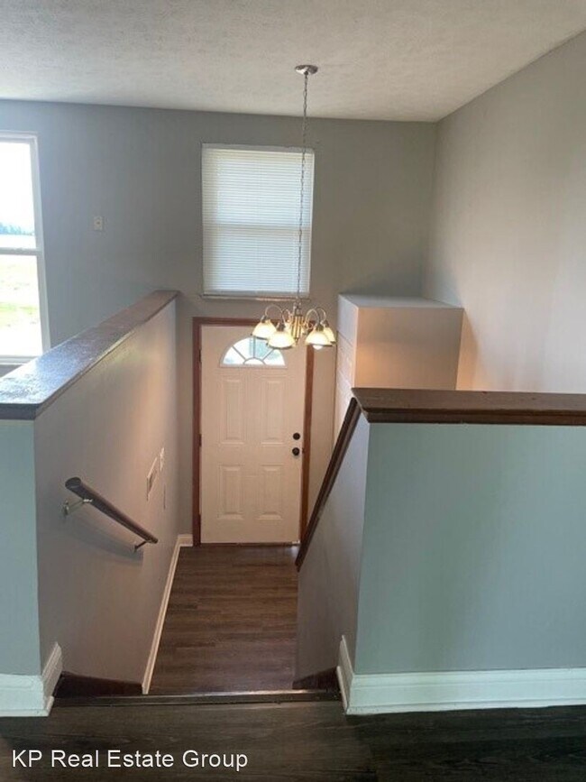 Building Photo - 3 br, 1 bath House - 868 Obetz Rd