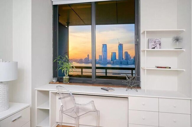 Foto del edificio - 2 bedroom in NEW YORK NY 10280