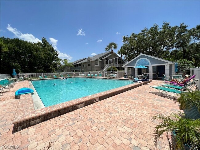 Foto del edificio - 14463 Cypress Trace Ct