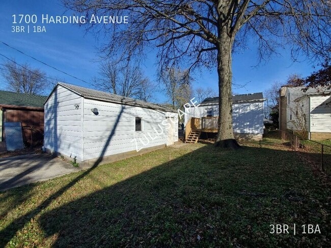 Building Photo - 1700 Harding Ave