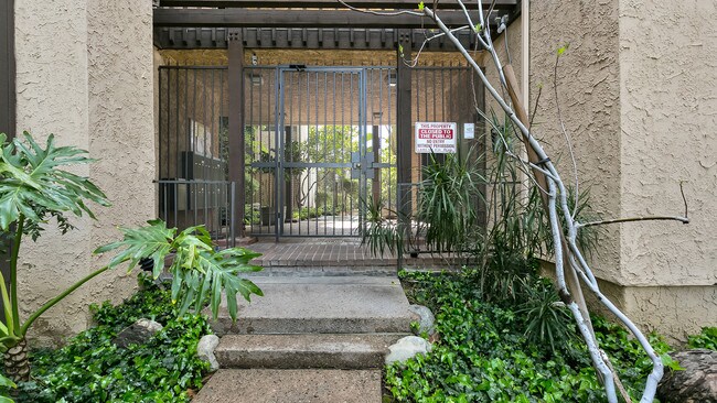 Foto del edificio - 13214 Moorpark St
