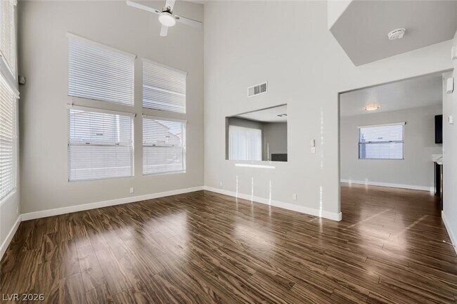Foto del edificio - 8215 Mt Brodie Cir