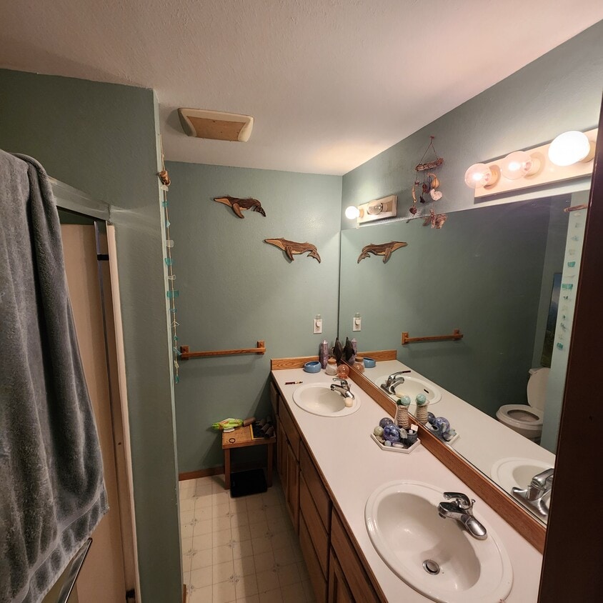 Building Photo - 1846 Labona Dr