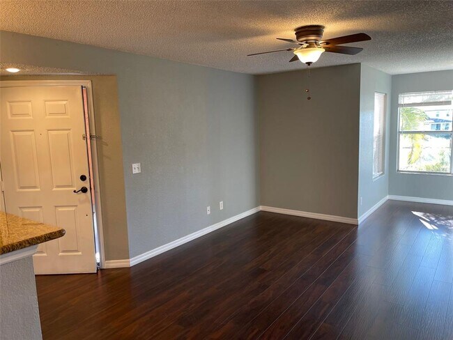 Building Photo - 5160 Conroy Rd