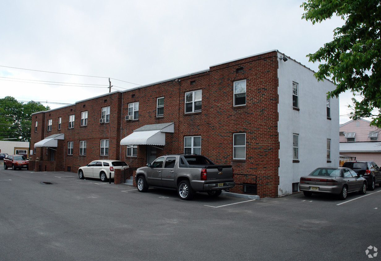 Building Photo - Vincent Apartments