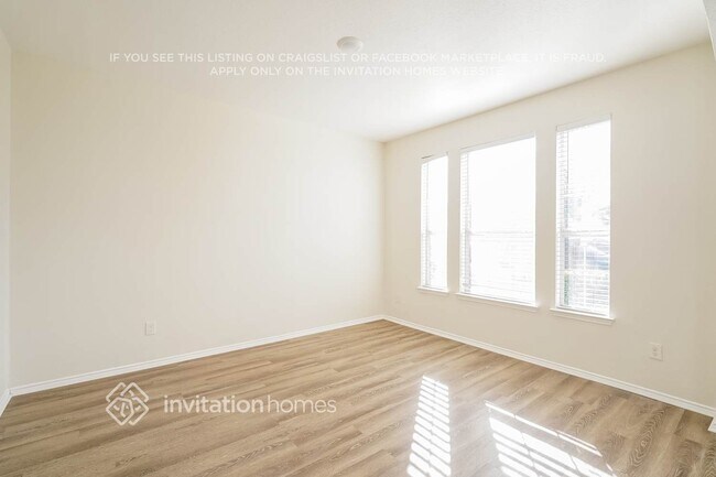 Foto del edificio - 817 Longleaf Dr