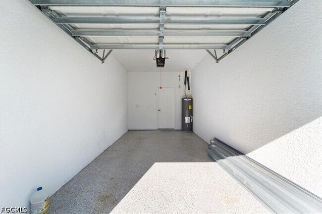 Foto del edificio - 3630 Pine Oak Cir