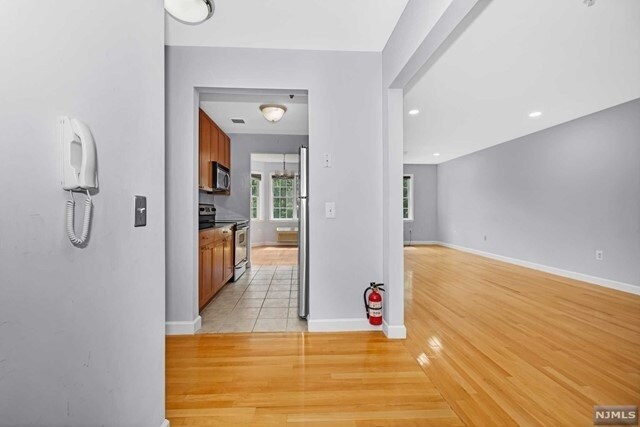 Foto del edificio - 323 Willow Street Unit 3i