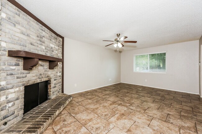 Foto del edificio - 1522 Sunset Ln