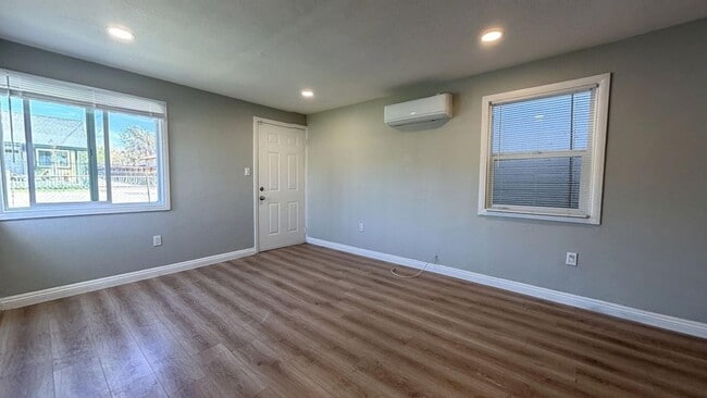 Building Photo - 7228 San Francisco St