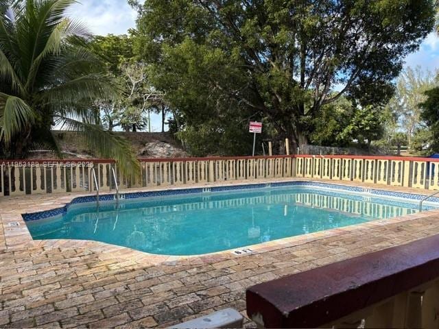 Foto del edificio - 4265 NW S Tamiami Canal Dr