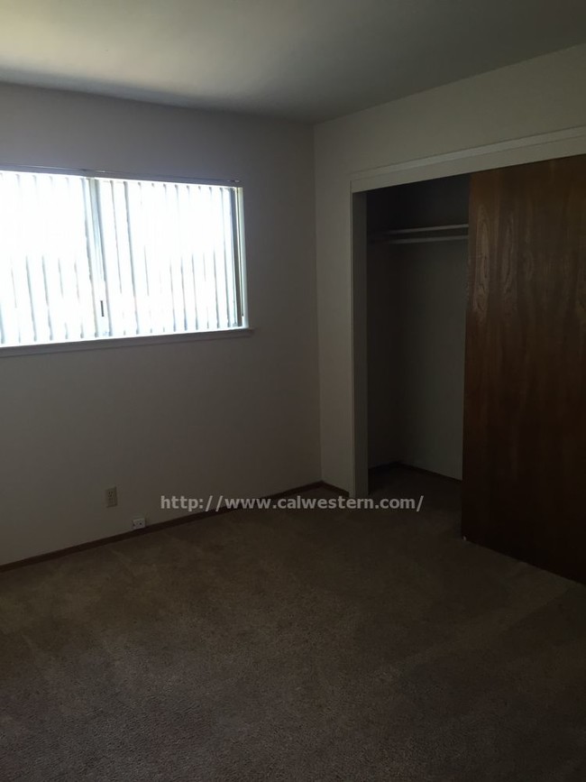 Building Photo - 216 Di Salvo Ave