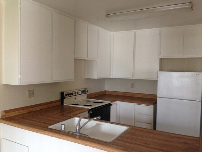 Foto del edificio - Beautiful & Large 2bd/ 2ba Condo