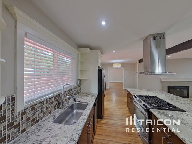Foto del edificio - 6905 NE 158th St