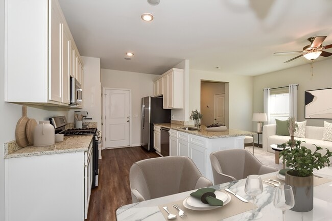 Building Photo - 28 Paces Run