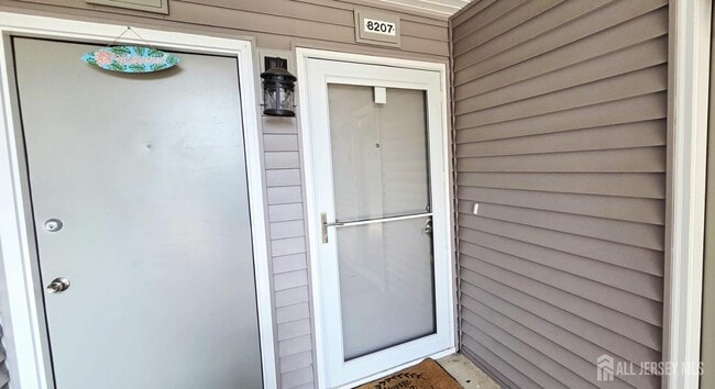 Building Photo - 8207 Tamarron Dr