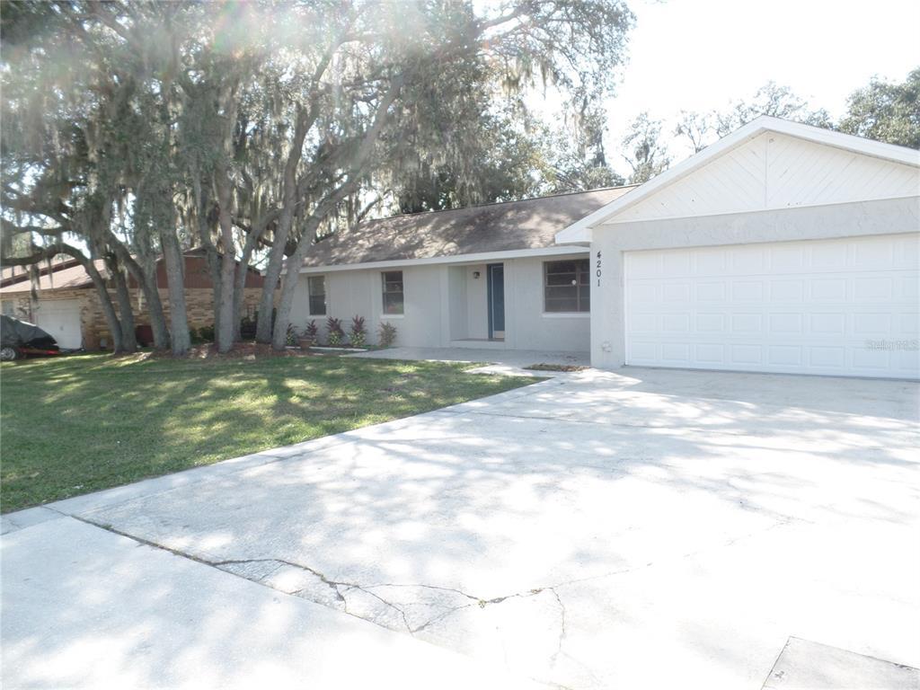 Primary Photo - 4201 Shadow Wood Dr