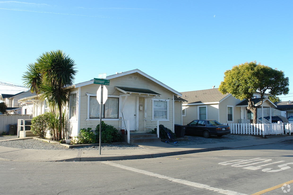 Building Photo - 548 Fremont St