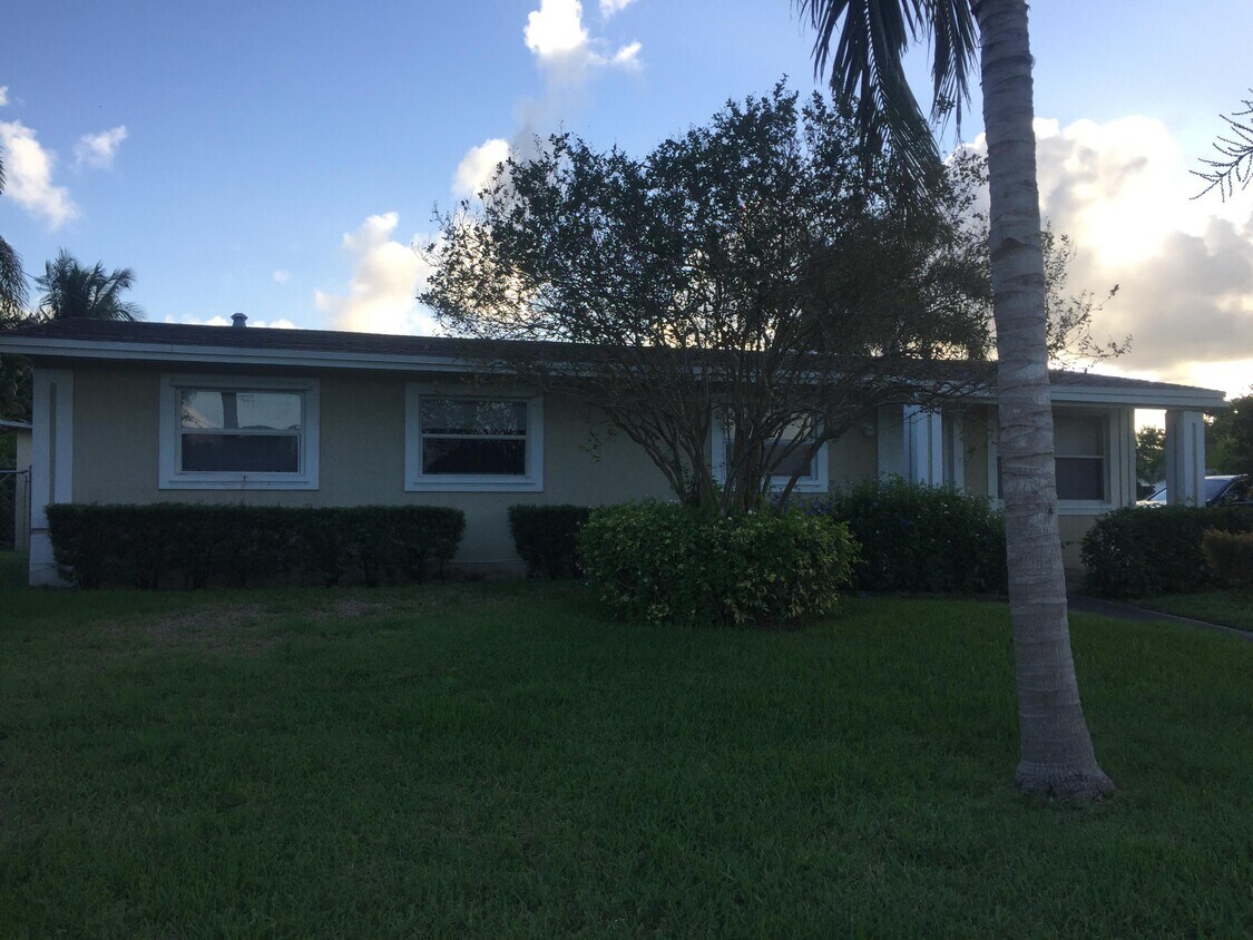 200 Mentone Rd, Boynton Beach, FL 33435 House Rental in Boynton Beach