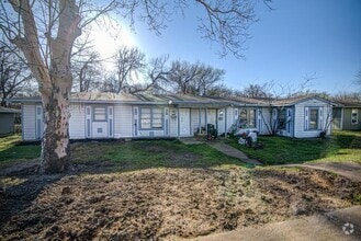 Building Photo - 3 Pershing Dr