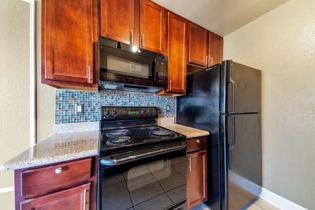 Building Photo - Remodeled 2 Bed, 2 Bath Scottsdale Condo C...