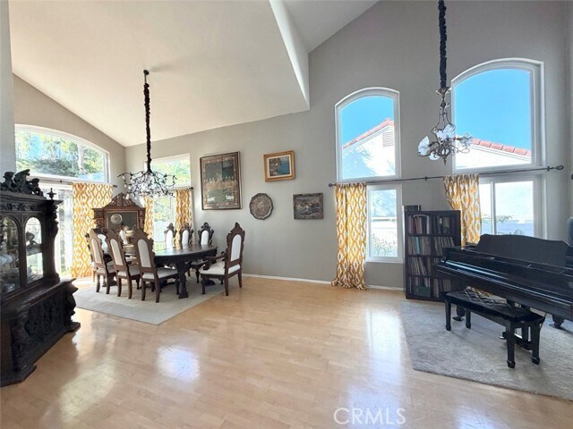 Foto del edificio - 4977 Marin Dr