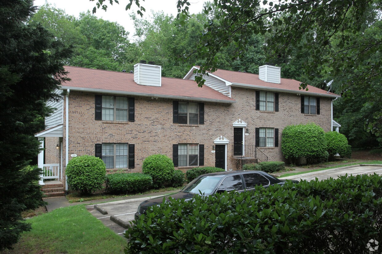 3201 Highpoint Ct, Snellville, GA 30078 Apartments in Snellville, GA
