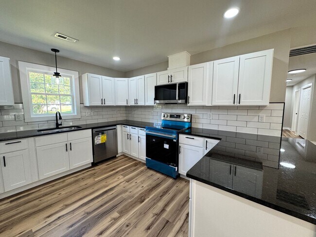 Foto del edificio - 2934 S Stratford Rd
