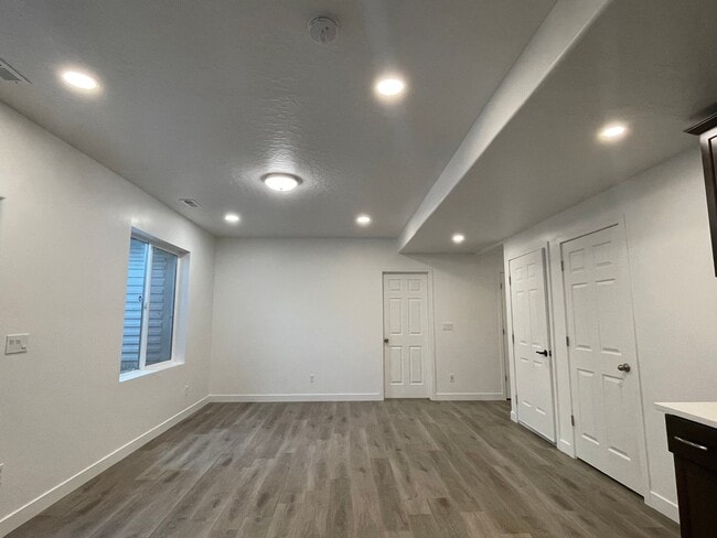 Building Photo - 6373 S Largo Vis Dr