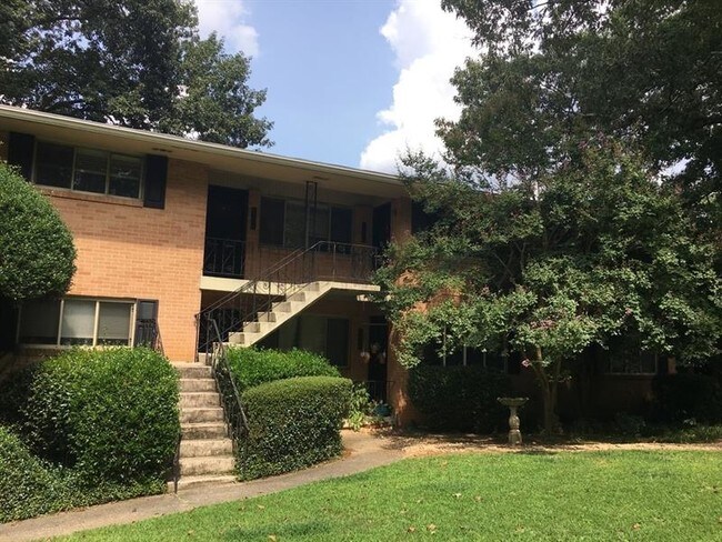 Foto del edificio - 1472 E Rock Springs Rd NE