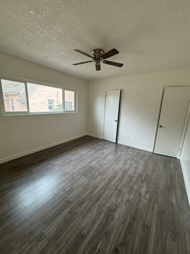 Foto del edificio - 6436 Whitsett Ave