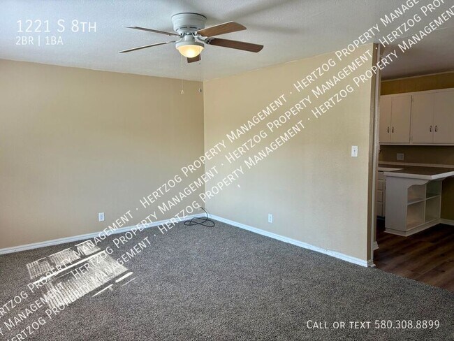 Foto del edificio - 1221 S 8th-