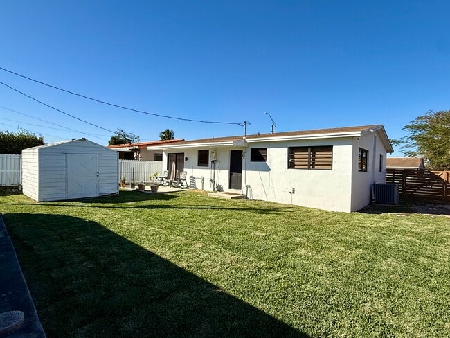 Foto del edificio - 902 W 37th St