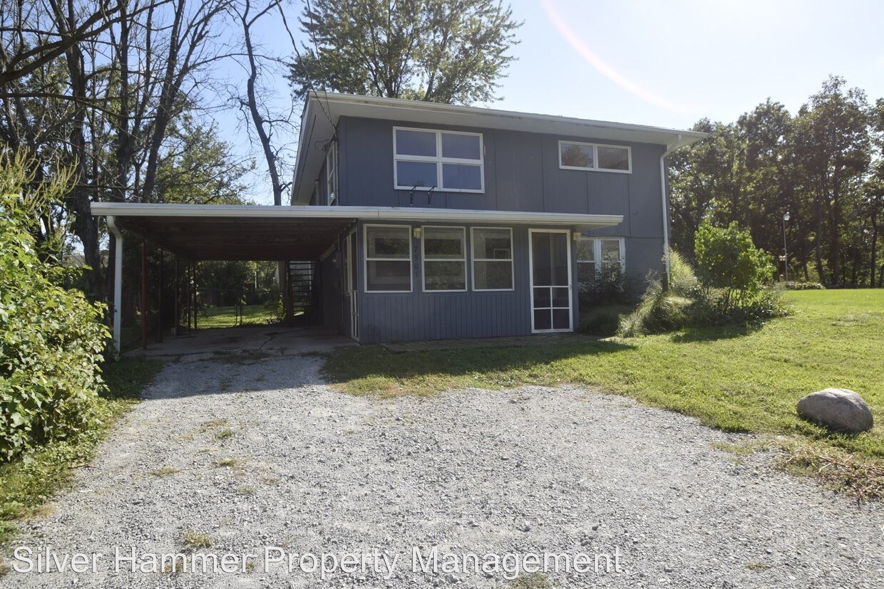 3 br, 2 bath House 7301 W 140th Pl House for Rent in Cedar Lake, IN