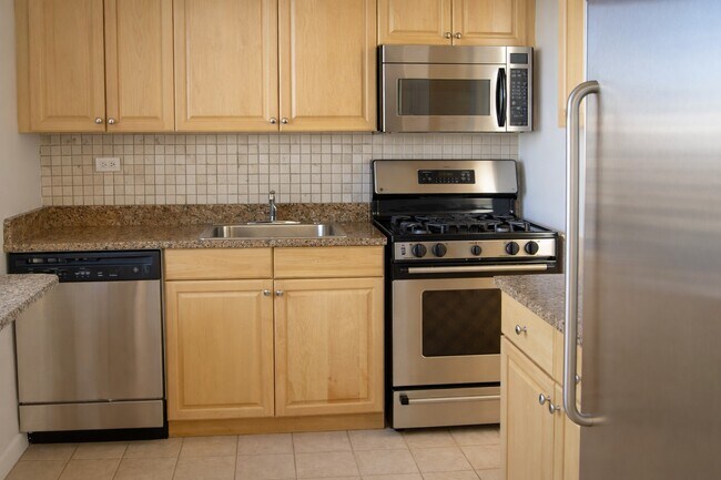 Foto del edificio - 442 W 44th St