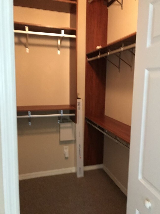 Foto del edificio - Ridge at Highwoods Preserve.