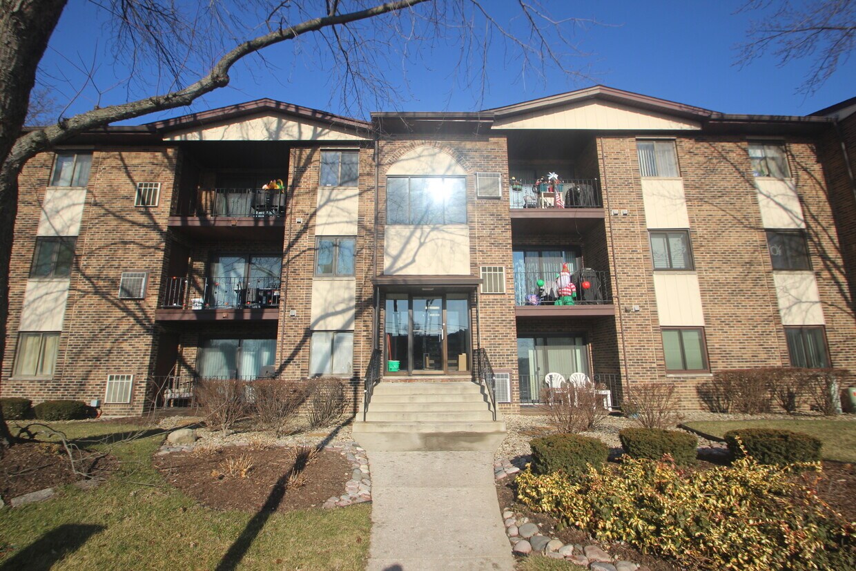 Primary Photo - 14033 S Laramie Ave