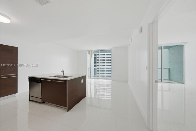 Foto del edificio - 1900 N Bayshore Dr