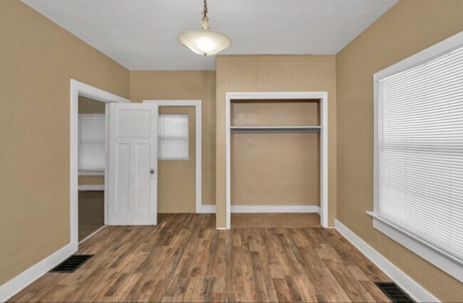 Foto del edificio - 170 Alton Ave