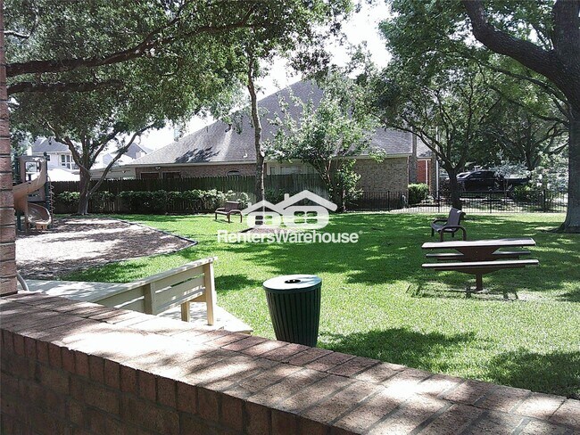 Building Photo - 13427 Garden Grove
