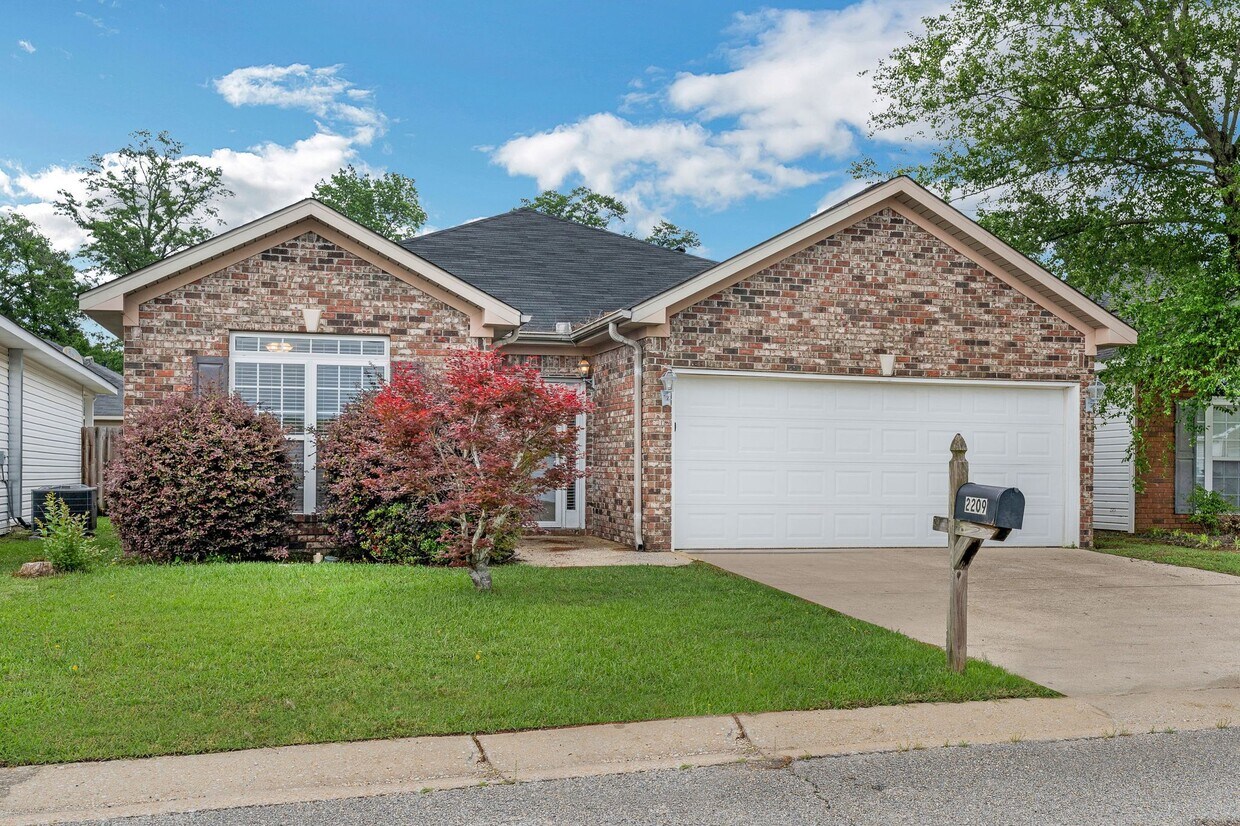 Foto principal - 2209 44th Ave