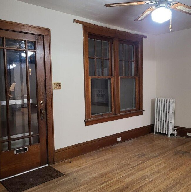 Living Room - 2730 Banks St