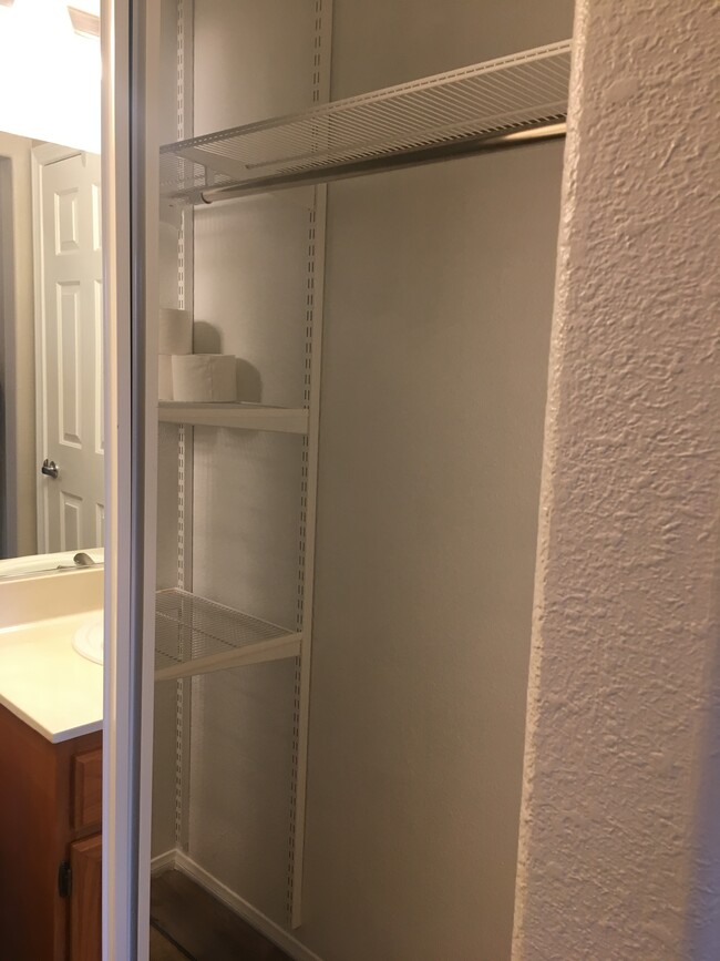 Large extra closet - 1677 Strasbourg Way