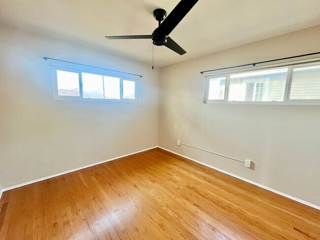 Foto del edificio - 3792 10th Ave