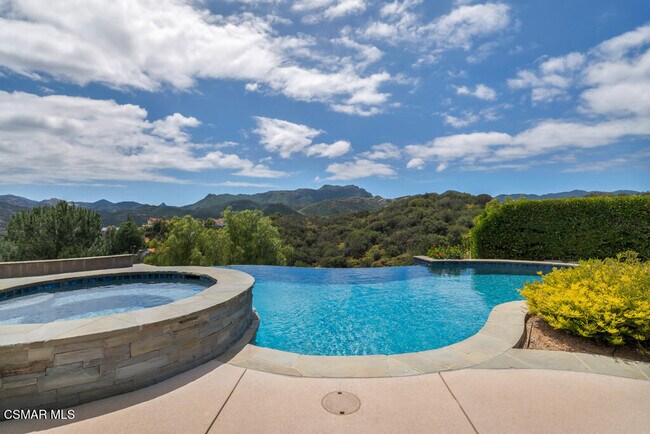 Foto del edificio - 2076 Hillsbury Rd