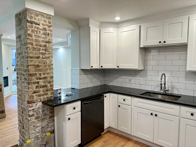 Foto del edificio - 616 Columbus Ave