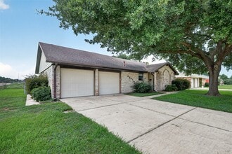 Building Photo - 4701 Crepe Myrtle Ln