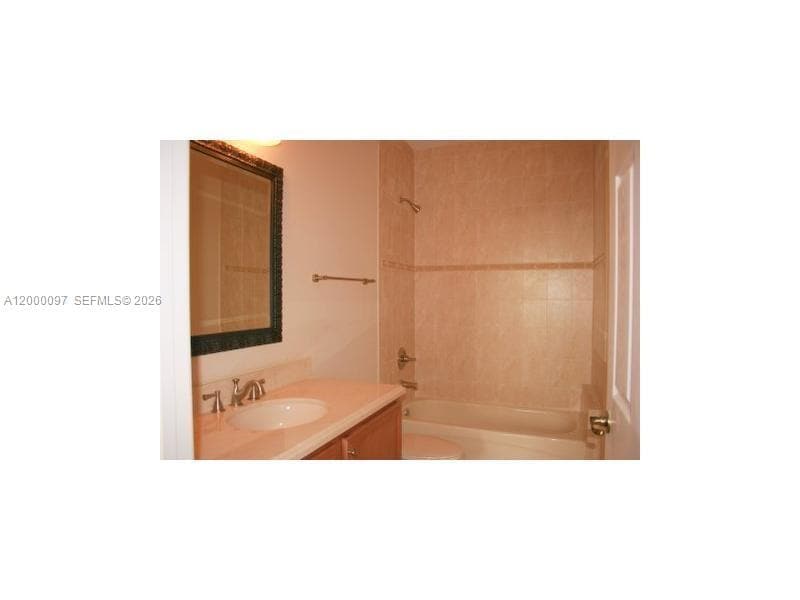 Foto del edificio - 5271 SW 8th St